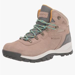 Columbia Women's Newton Ridge Plus Waterproof Amped Hiking Boot